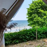 Glamping Mereaeaere Glamping Ja Rannamaja