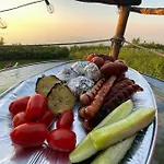 Mereaeaere Glamping Ja Rannamaja Glamping
