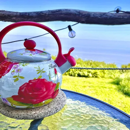 Luxury tent Mereaeaere Glamping Ja Rannamaja *