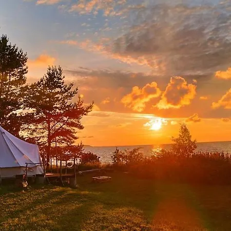 Mereaeaere Glamping Ja Rannamaja Luxury tent Liimala