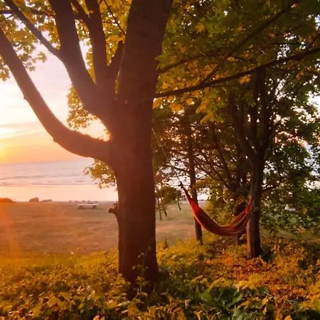 Mereaeaere Glamping Ja Rannamaja