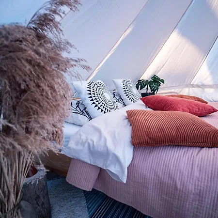 Mereaeaere Glamping Ja Rannamaja Luxury tent