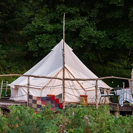 Mereaeaere Glamping Ja Rannamaja *