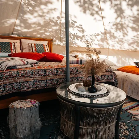 Mereaeaere Glamping Ja Rannamaja