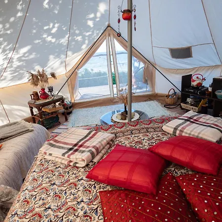 Mereaeaere Glamping Ja Rannamaja *