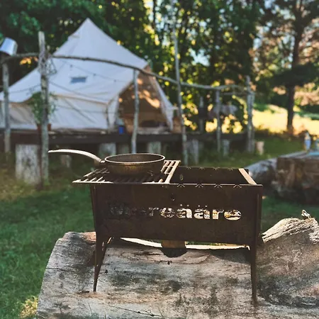 Luxury tent Mereaeaere Glamping Ja Rannamaja