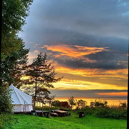 Mereaeaere Glamping Ja Rannamaja